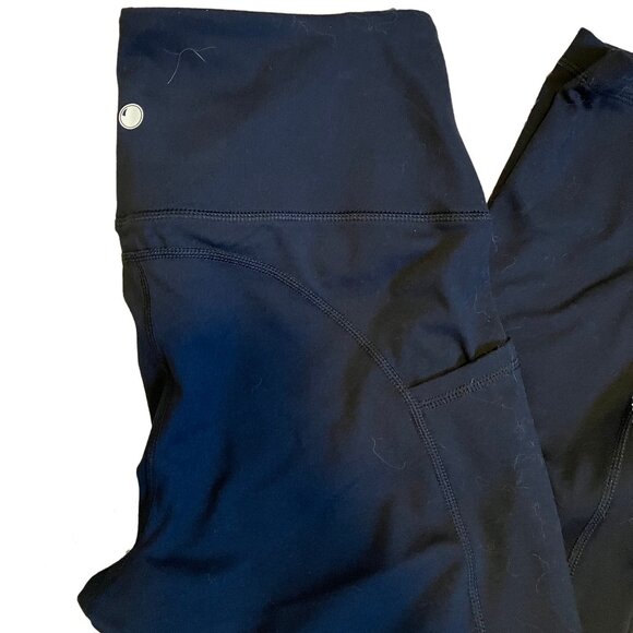 EUC Yogalicious Black Leggings Size: Medium - Picture 4 of 5